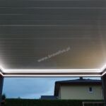 nowoczesna pergola aluminiowa z dachem lamelowym, nowoczesne zadaszenie tarasu